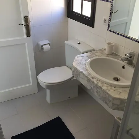 25b 度假居 *